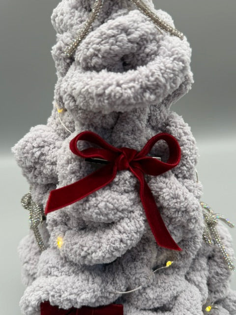 Hera Bag Weihnachtsbaum aus Plush Chenille mit Deko-Strass/-Samtschleifen und LED-Lichterkette
