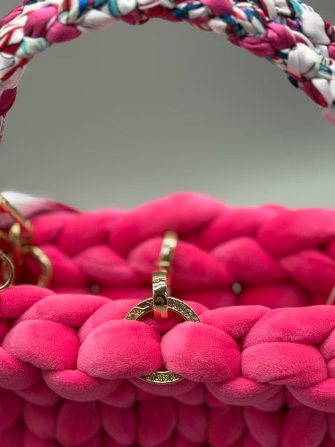 Hera Bag Special Edition Samt in Pink mit geflochtenem Tuchgriff