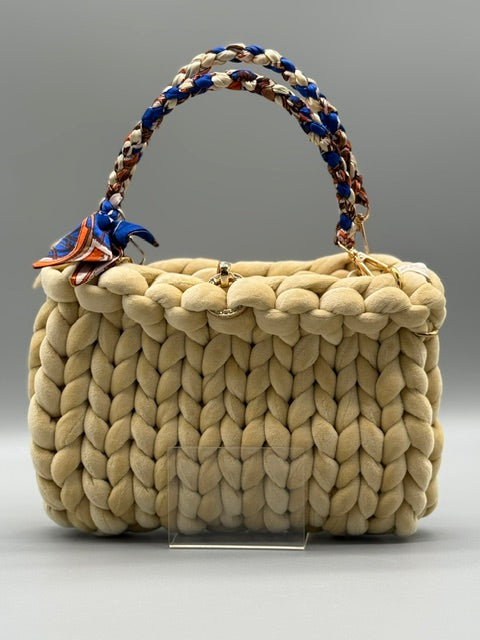 Hera Bag Special Edition Samt in Khaki mit geflochtenem Tuchgriff