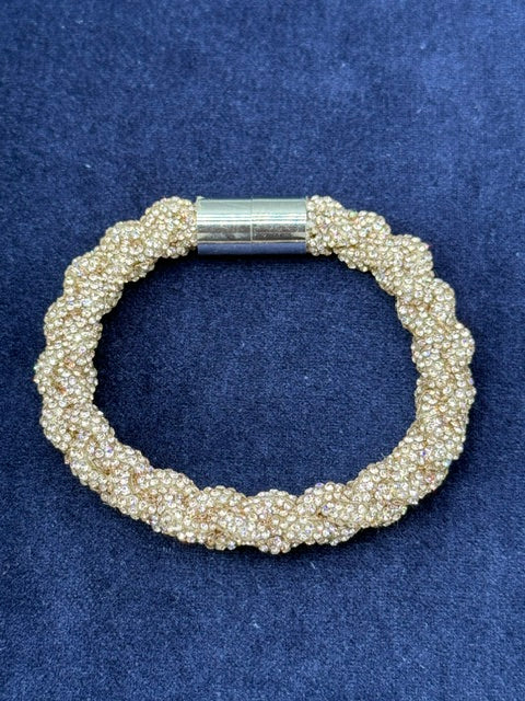 Handgefertigte Hera Armbänder geflochten aus Strassband by Christine Bultmann