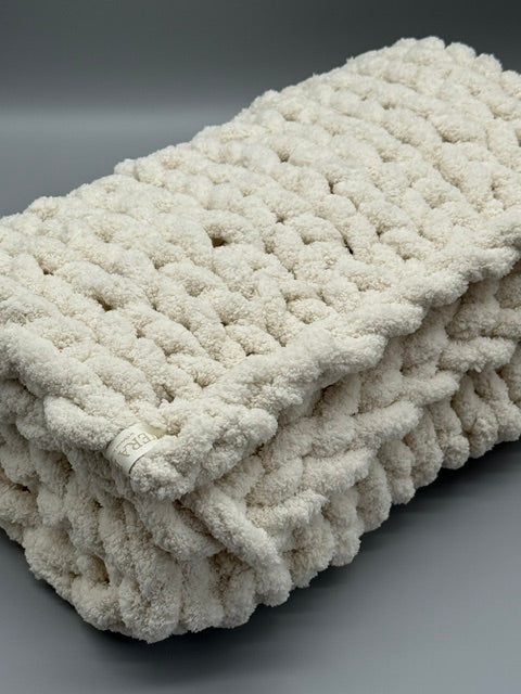 Hera Bag Babydecke aus Chenille in Creme