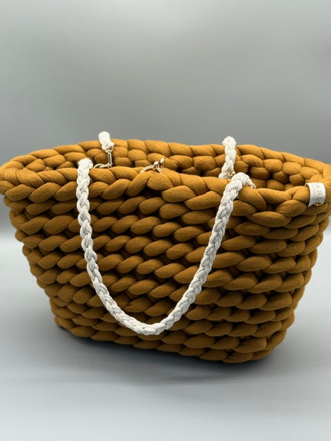 Hera Bag Special Edition Weekender in Ocker