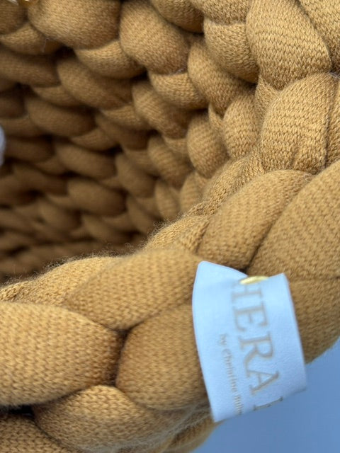 Hera Bag Special Edition Weekender in Ocker