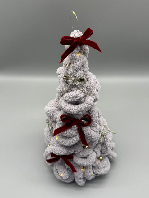 Hera Bag Weihnachtsbaum aus Plush Chenille mit Deko-Strass/-Samtschleifen und LED-Lichterkette